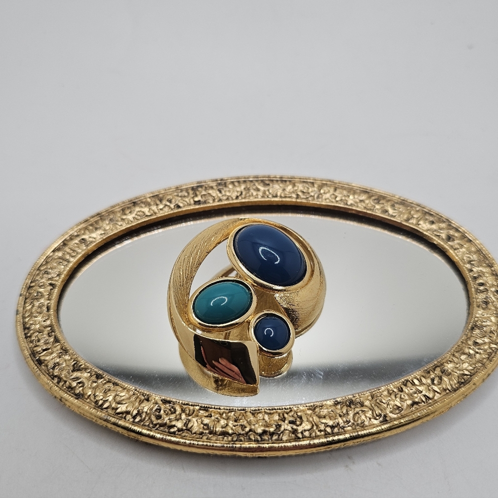 Vintage Trifari Brooch Modern Elegant Goldtone Signed